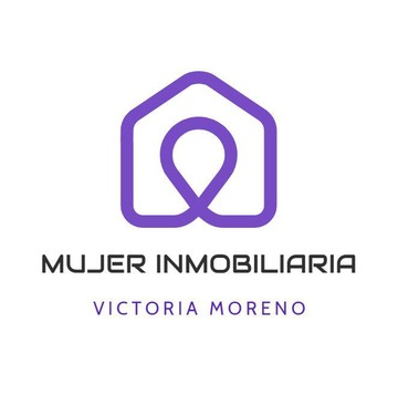 Mujer Inmobiliaria