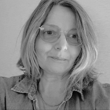 Paola Estrada perone