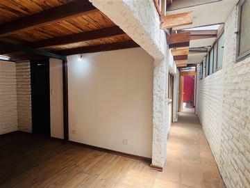 Casa en venta en Calle Ruiz Tagle. Estación central. A solo Minutos del Metro San Alberto Hurtado., Estación Central - 2 dormitorios, 1 baño