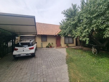 Casa en venta en Jardines de la Viña, La Florida - 4 dormitorios, 2 baños