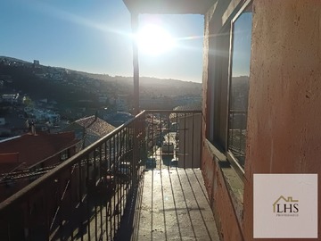 Departamento en arriendo mensual en Cerro Merced, Valparaíso - 3 dormitorios, 1 baño