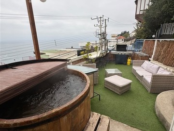 Casa en arriendo mensual en 5 sector Reñaca, Viña del Mar - 6 dormitorios, 8 baños