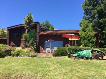 Casa en venta en Parque del Lago, Villarrica - 7 dormitorios, 5 baños