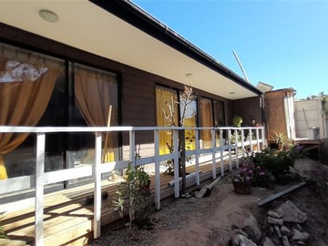 Casa en venta en Avenida Marcelino Champagnat, Villa Alemana - 3 dormitorios, 2 baños