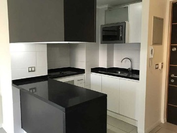 Departamento en arriendo mensual en Excelente conectividad (170061), Las Condes - 1 dormitorio, 1 baño