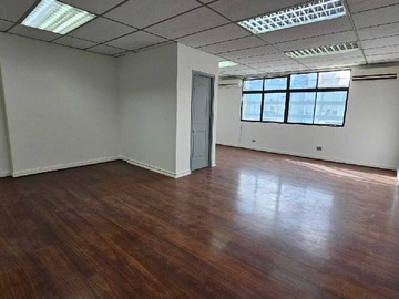 Oficina en arriendo mensual en A pasos del Metro! Planta Libre!! (178280), Santiago - 1 baño