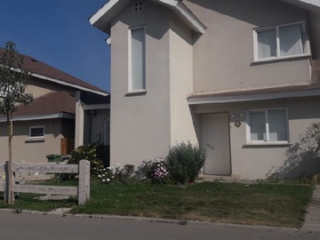 Casa en arriendo mensual en Estancia Liray, Colina - 4 dormitorios, 3 baños