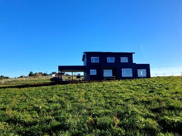 Casa en venta en NUEVA con Vista al lago y volcanes (103165), Llanquihue - 5 dormitorios, 4 baños