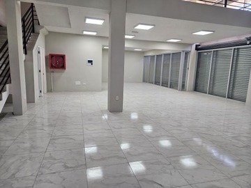 Local Comercial en arriendo mensual en Av.Pajaritos - Plaza maipú, Maipú
