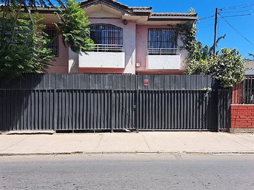 Casa en venta en Vargas esquina fuenzalida, Melipilla - 3 dormitorios, 2 baños