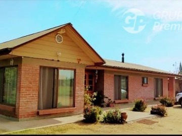 Oficina en venta en Entrada por San Ramón con dirección a oficina central Agrosuper Punta de Cortés, Rancagua - 4 dormitorios, 2 baños