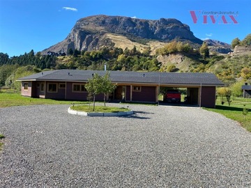 Parcela en venta en Oportunidad, Coyhaique - 4 dormitorios, 3 baños