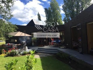 Casa en arriendo mensual en Canto del Lago - Canto del Lago, Pucón - 3 dormitorios, 3 baños