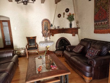 Casa en venta en General Bulnes/Barrio Yungay (67665), Santiago - 4 dormitorios, 3 baños