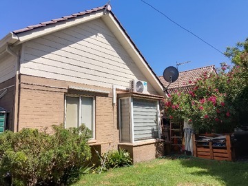 Casa en venta en Venta Propiedad 1 Piso Pasaje las Orquídeas Larapinta - 3 dormitorios, 2 baños