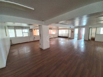 Oficina en arriendo mensual en Tenderini con Moneda, Santiago - 3 dormitorios, 6 baños
