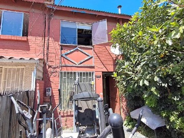 Casa en venta en Oportunidad de casa para remodelar (169044), Puente Alto - 3 dormitorios, 2 baños