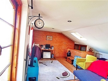 Casa en venta en Colegio Villa María, Las Condes - 4 dormitorios, 2 baños