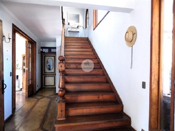 Casa en venta en La Lomita, Anglo American International School, Lo Barnechea - 5 dormitorios, 4 baños