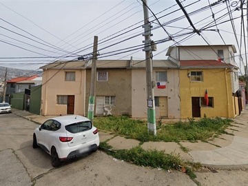 Casa en venta en Calle Santa Clarisa 583, Valparaíso - 2 dormitorios, 1 baño