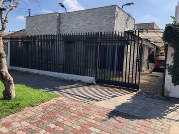 Casa en venta en Casa en venta de 7 dorm. En san miguel, San Miguel - 7 dormitorios, 5 baños
