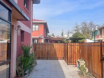 Casa en venta en Estadio nacional - ñuñoa, Ñuñoa - 4 dormitorios, 3 baños