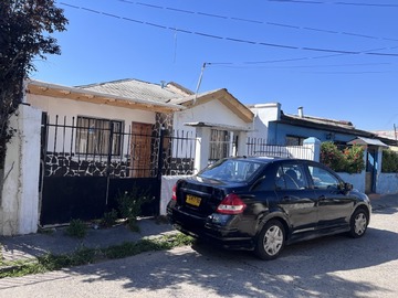 Casa en venta en Metro lo ovalle, La Cisterna - 2 dormitorios, 1 baño