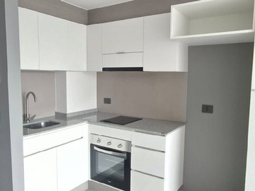 Departamento en arriendo mensual en Avenida Padre Luis Querbes, Macul, Región Metropolitana de Santiago 7810000, Chile, Macul - 1 dormitorio, 1 baño