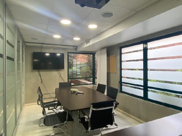 Oficina en arriendo mensual en Las hualtatas, Vitacura - 4 dormitorios, 2 baños