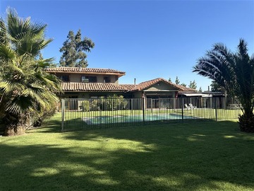 Casa en venta en Camino lo pinto km 2.5 Parcela Fundo Santa Inés, Colina - 4 dormitorios, 5 baños