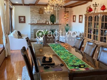 Casa en venta en Valdivia, Isla Teja, Valdivia - 6 dormitorios, 3 baños