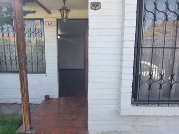 Casa en arriendo mensual en Acogedora casa 3d/1b + estacionamiento., Puente Alto - 3 dormitorios, 1 baño