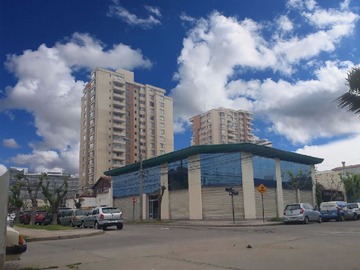 Local Comercial en arriendo mensual en 13 Norte 1071, Viña del Mar - 10 dormitorios, 8 baños