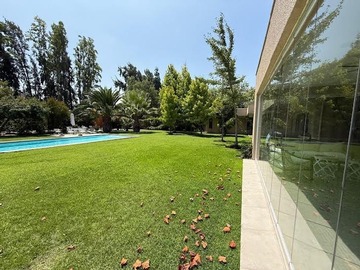 Casa en venta en Condominio Algarroba de Chicureo, Colina - 4 dormitorios, 4 baños