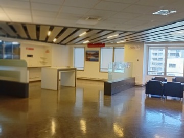 Oficina en arriendo mensual en Miraflores, Santiago - 6 dormitorios, 2 baños