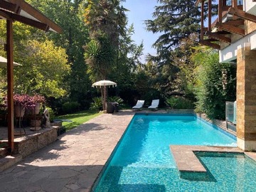Casa en venta en Excelente casa, ubicación privilegiada (170809), Las Condes - 4 dormitorios, 8 baños