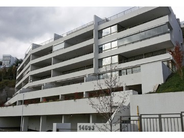 Departamento en venta en El Huinganal, Lo Barnechea - 2 dormitorios, 3 baños