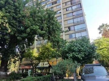 Departamento en arriendo mensual en Portugal 87, Santiago - 3 dormitorios, 1 baño
