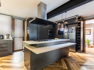 Casa en venta en Espacios pensados para la vida familiar (170353), Lo Barnechea - 5 dormitorios, 5 baños