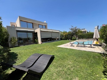Venta / Casa / Colina
