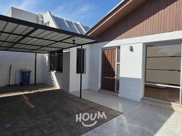 Casa en venta en La parva, La Florida - 4 dormitorios, 2 baños