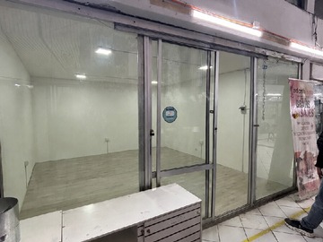 Local Comercial en arriendo mensual en Recoleta 313, local 27, Recoleta - 1 dormitorio, 1 baño