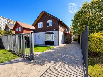 Casa en venta en 33 oriente, Talca - 4 dormitorios, 3 baños
