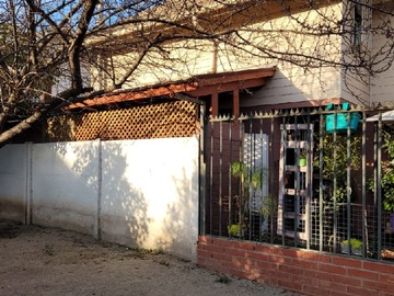 Casa en venta en Condominio Los Agapantos, Colina - 3 dormitorios