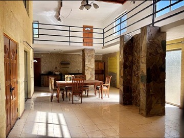 Parcela en venta en Vendo Parcela con 2 Casas, en Condominio con acceso a la Laguna de Aculeo, sector Pintué, Paine - 7 dormitorios, 6 baños