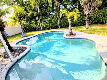 Casa en venta en 1301 ne, Vitacura - 4 dormitorios, 3 baños