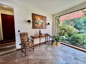 Casa en venta en Bernardo Larrain Cotapos, Lo Barnechea - 5 dormitorios, 4 baños