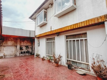 Casa en venta en las viñas 2253 cerro navia, Cerro Navia - 5 dormitorios, 3 baños
