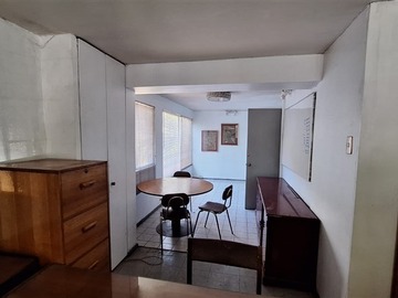Oficina en venta en Alferez Real / Francisco Bilbao, Providencia - 2 dormitorios, 2 baños