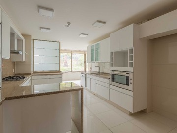 Departamento en venta en Exclusivo Depto en San Damián | Las Condes (172329), Las Condes - 4 dormitorios, 5 baños